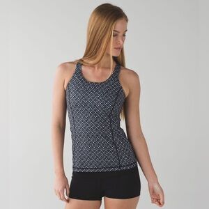 Lululemon “Enhearten Tank” Millie Mesh in White/Black - Size 10